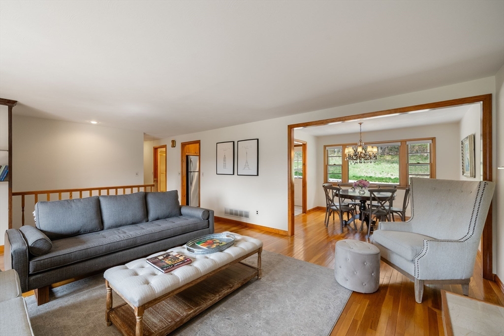 31 Lanewood Ave