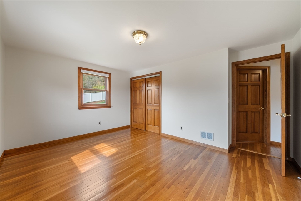 31 Lanewood Ave