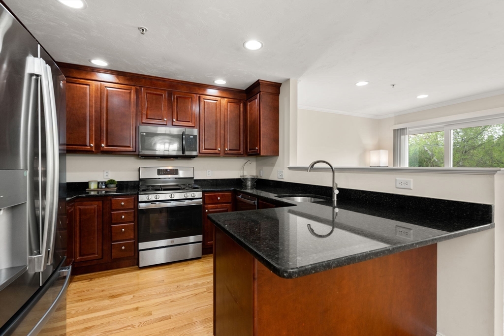 6 Azalea Ln # 6