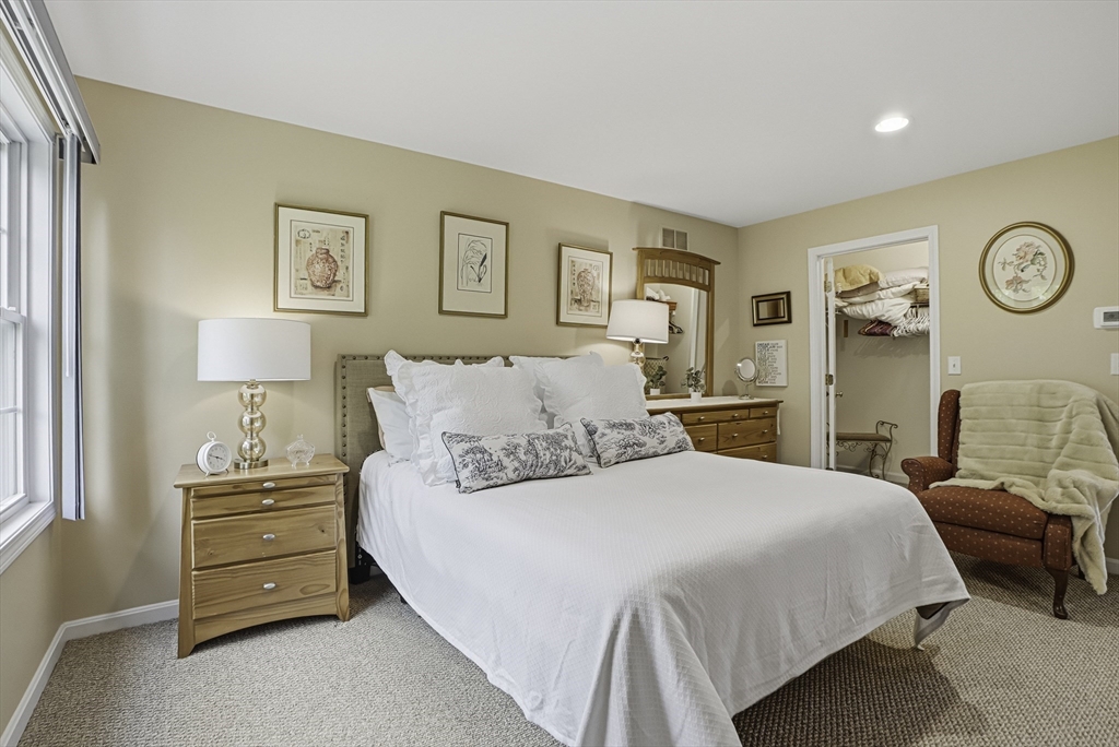 9 Robert Cir # 9