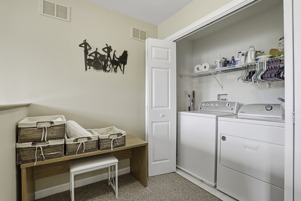 9 Robert Cir # 9