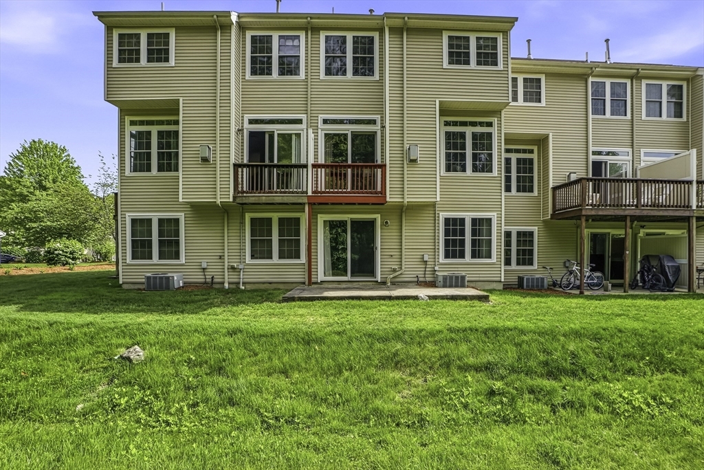 9 Robert Cir # 9