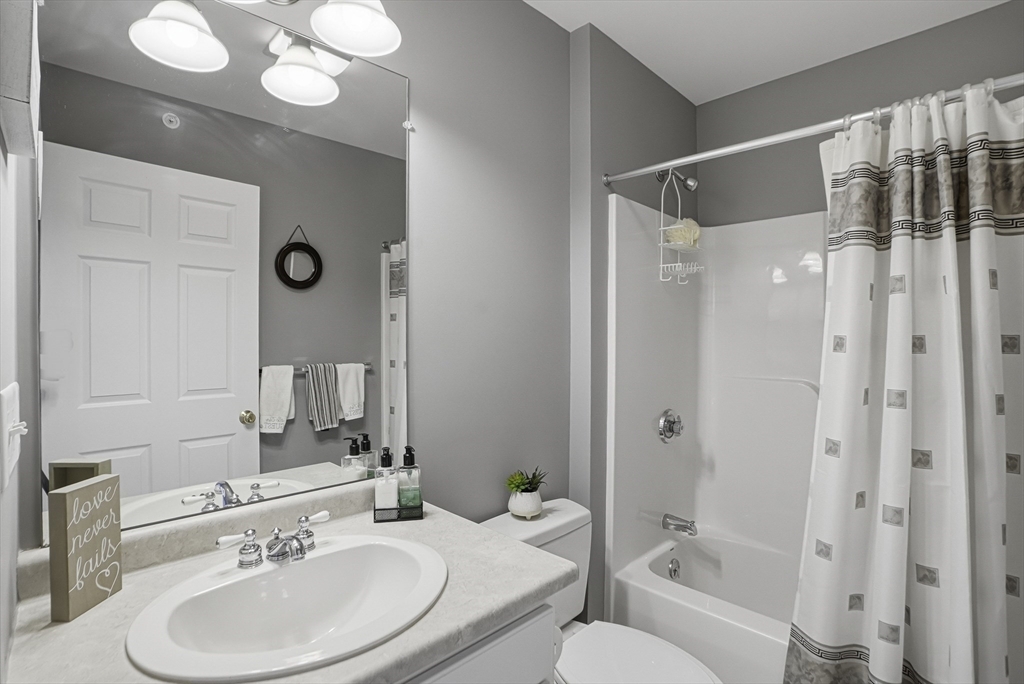 9 Robert Cir # 9