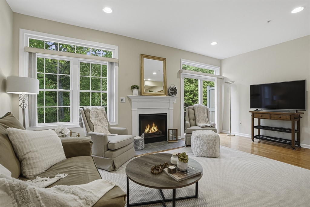 9 Robert Cir # 9