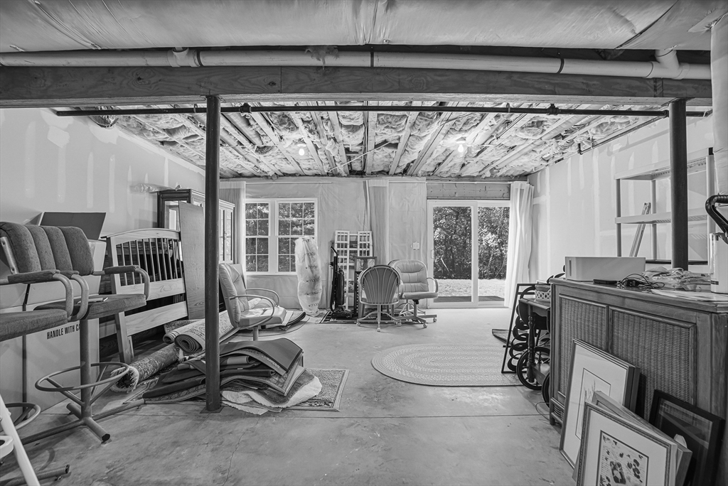 9 Robert Cir # 9