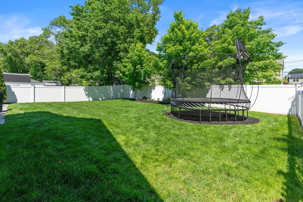 3 Beverly Rd