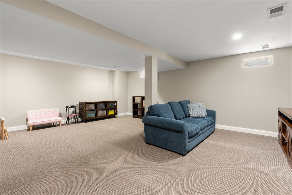 3 Beverly Rd