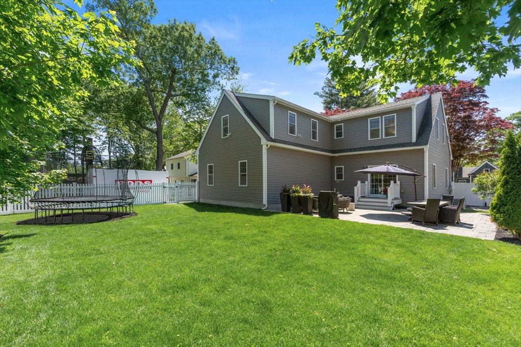 3 Beverly Rd