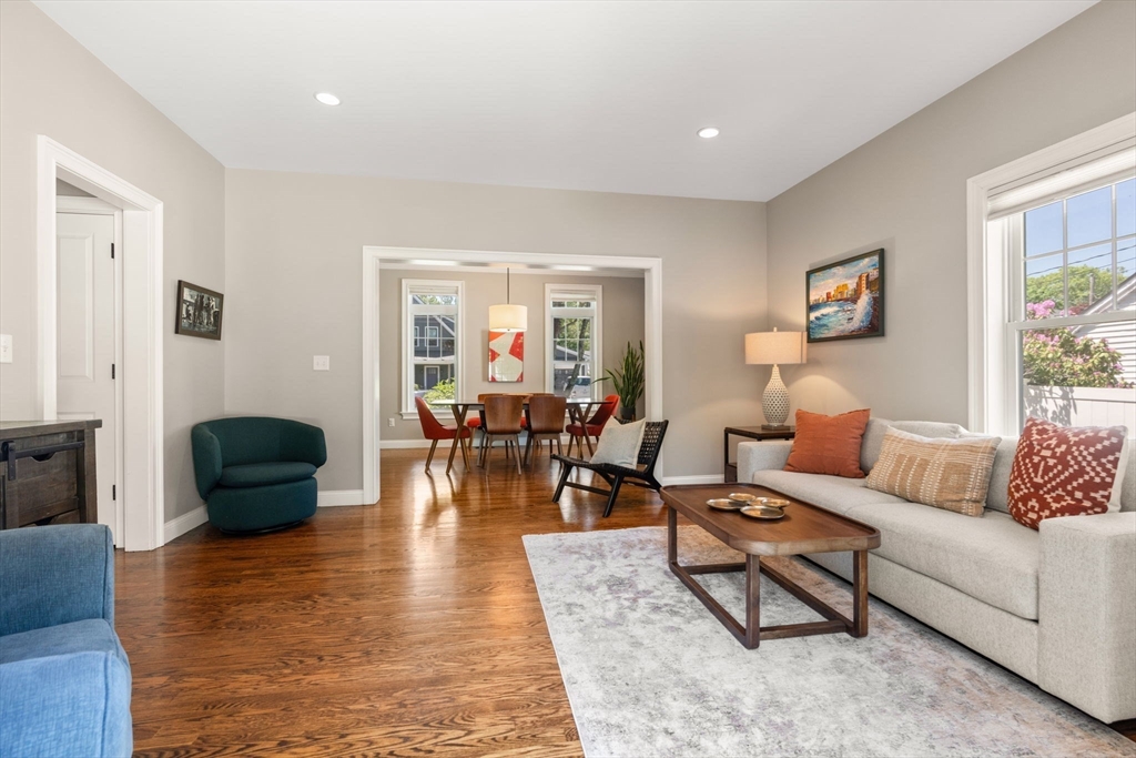 3 Beverly Rd