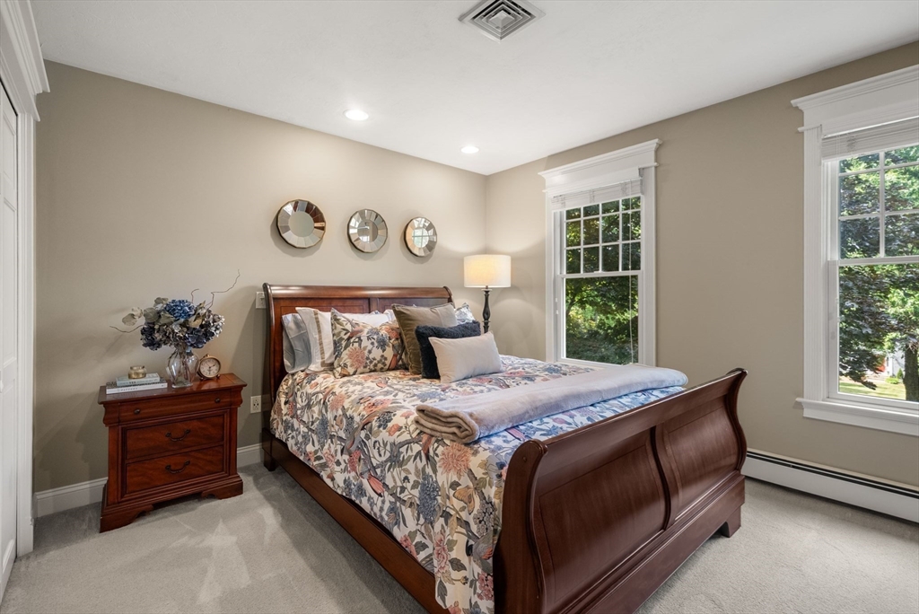 23 Longwood Dr