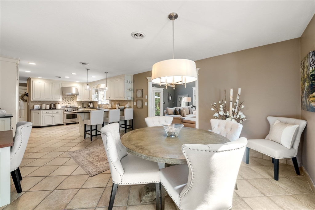 23 Longwood Dr