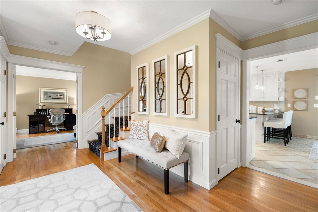 23 Longwood Dr
