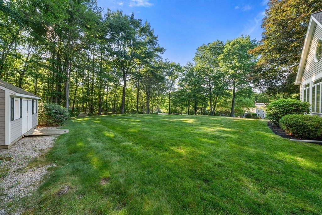 23 Longwood Dr