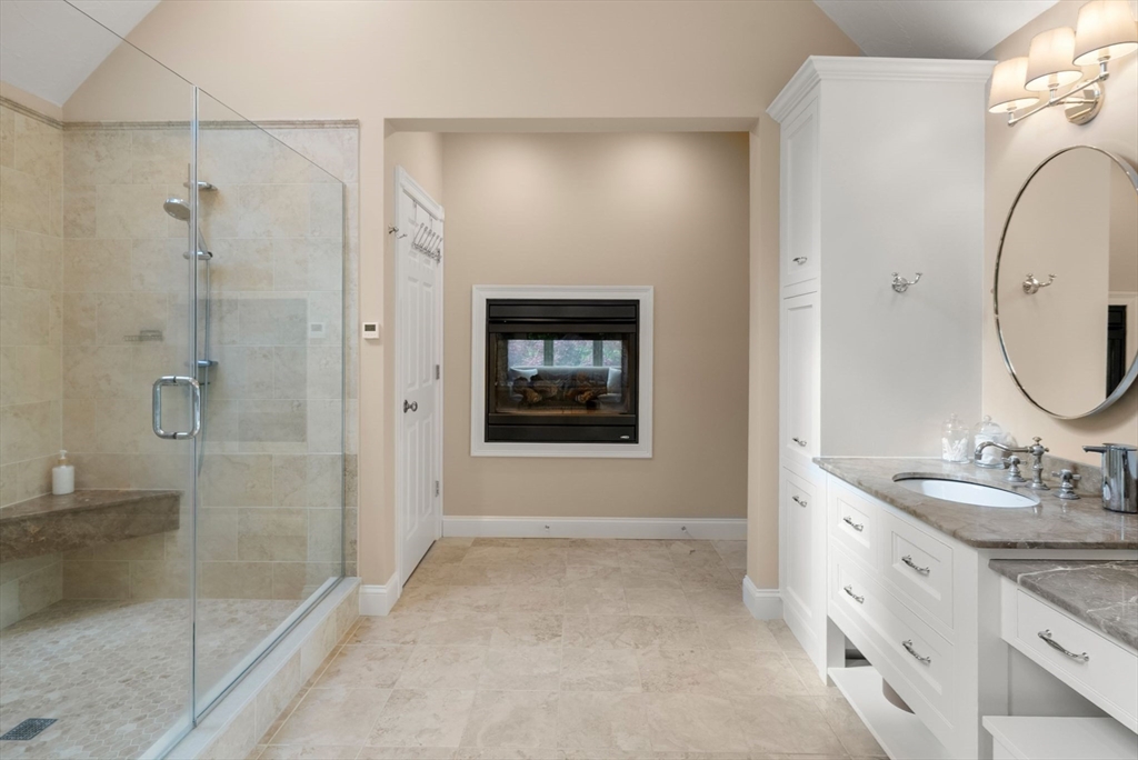 23 Longwood Dr