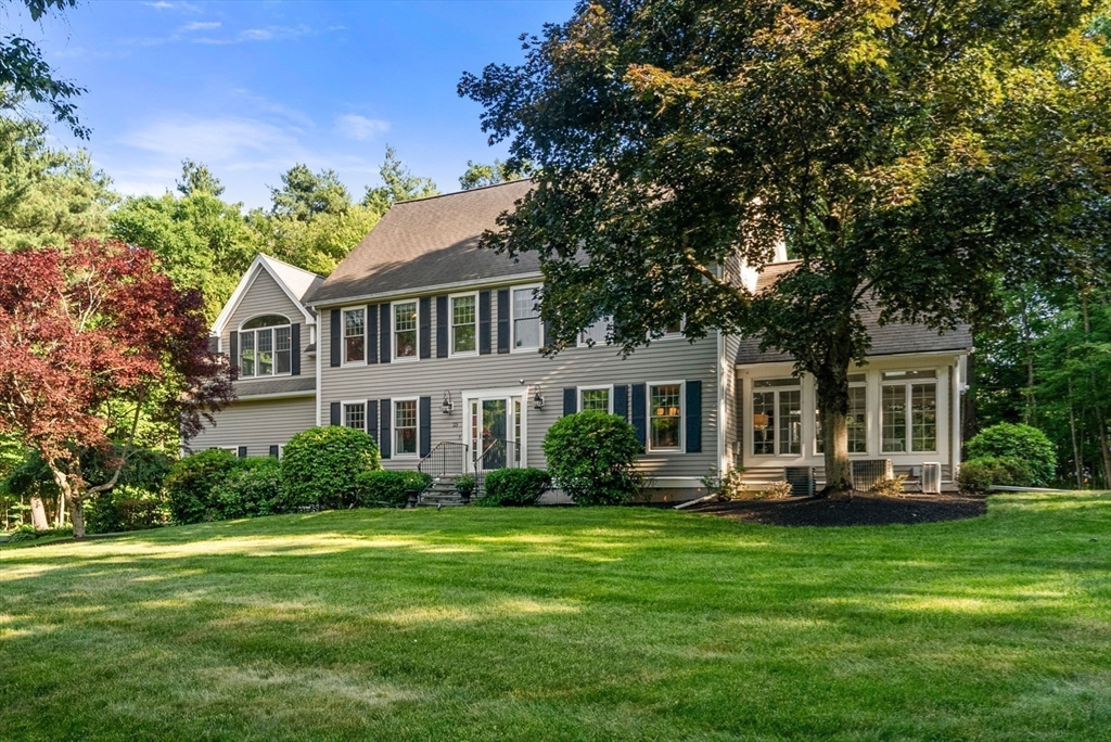 23 Longwood Dr