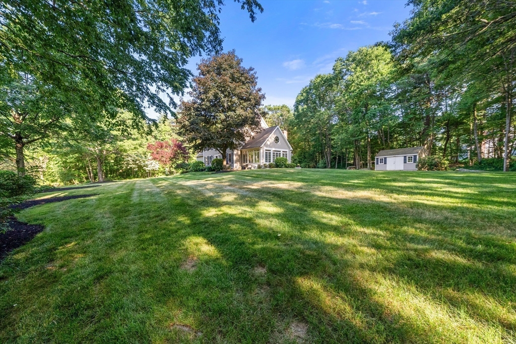 23 Longwood Dr