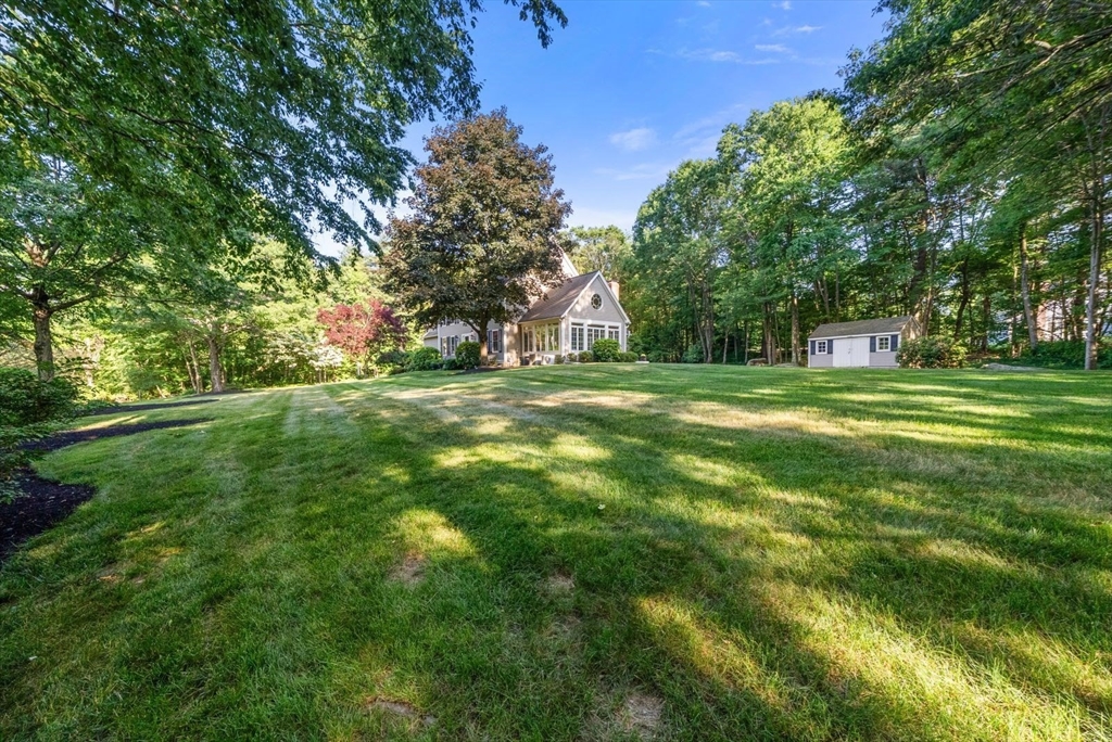23 Longwood Dr