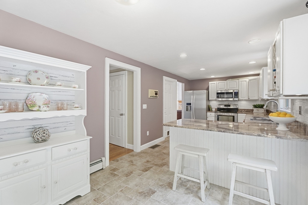 571 Linden St