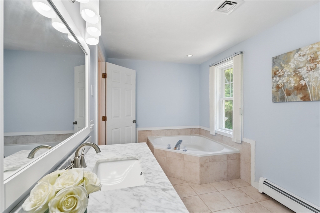 571 Linden St