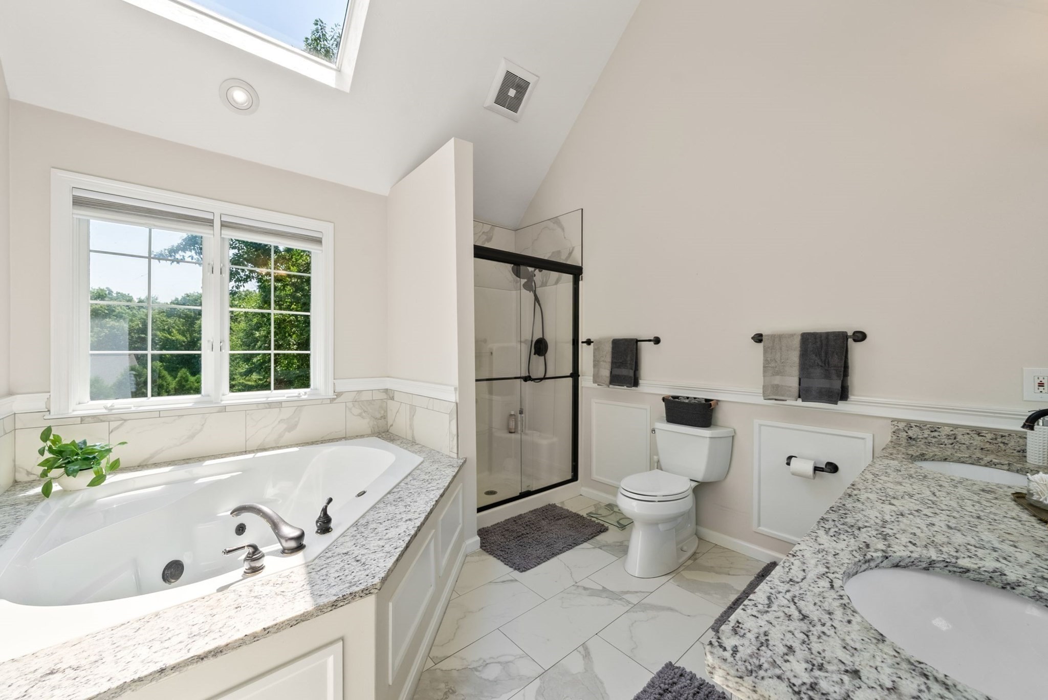 23 Falcon Ridge Dr