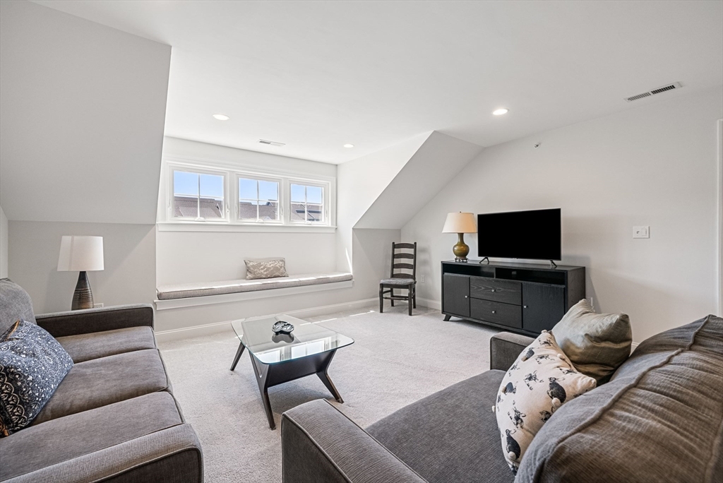 21 Birkdale Ln # 21
