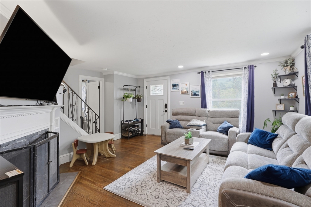 84 Southbridge Rd