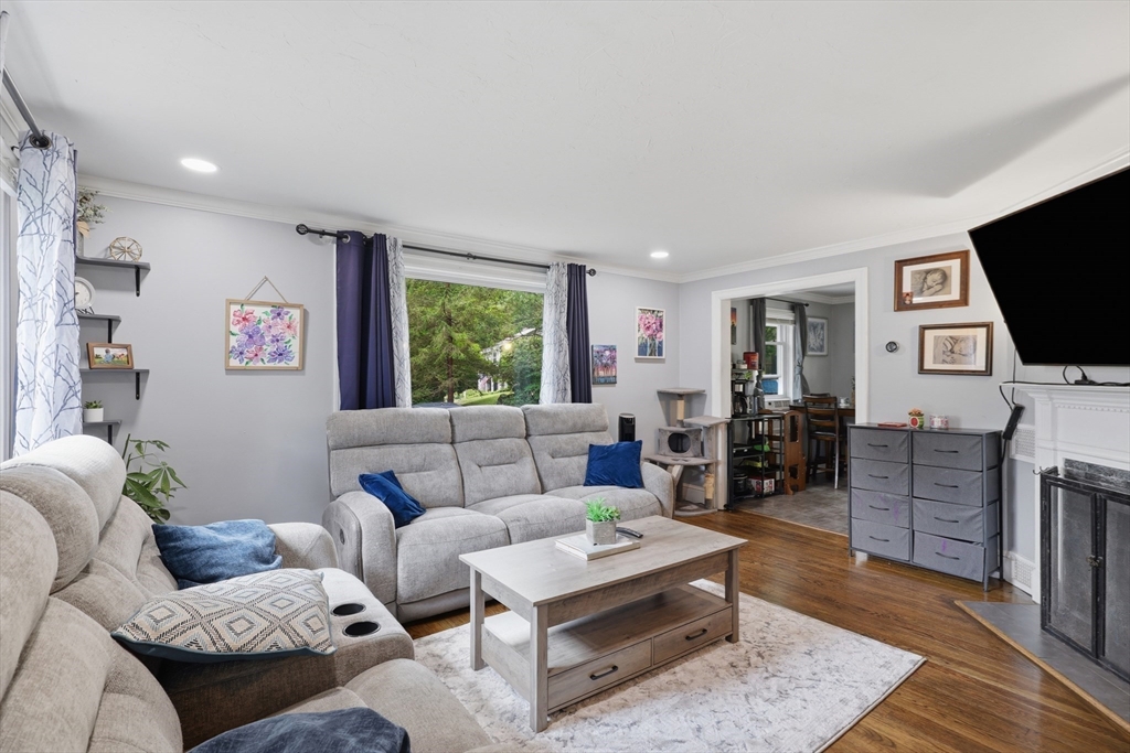 84 Southbridge Rd