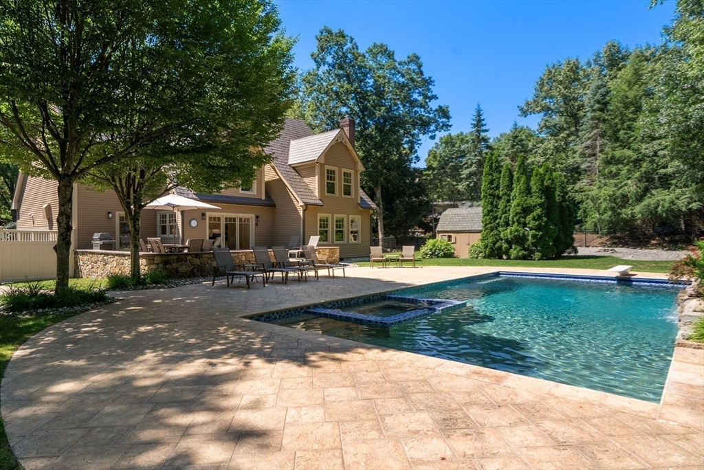 5 Queen Anne Rd