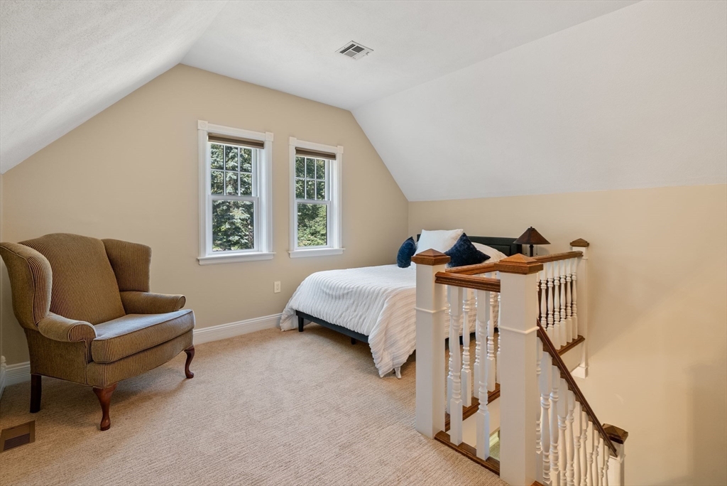 5 Queen Anne Rd