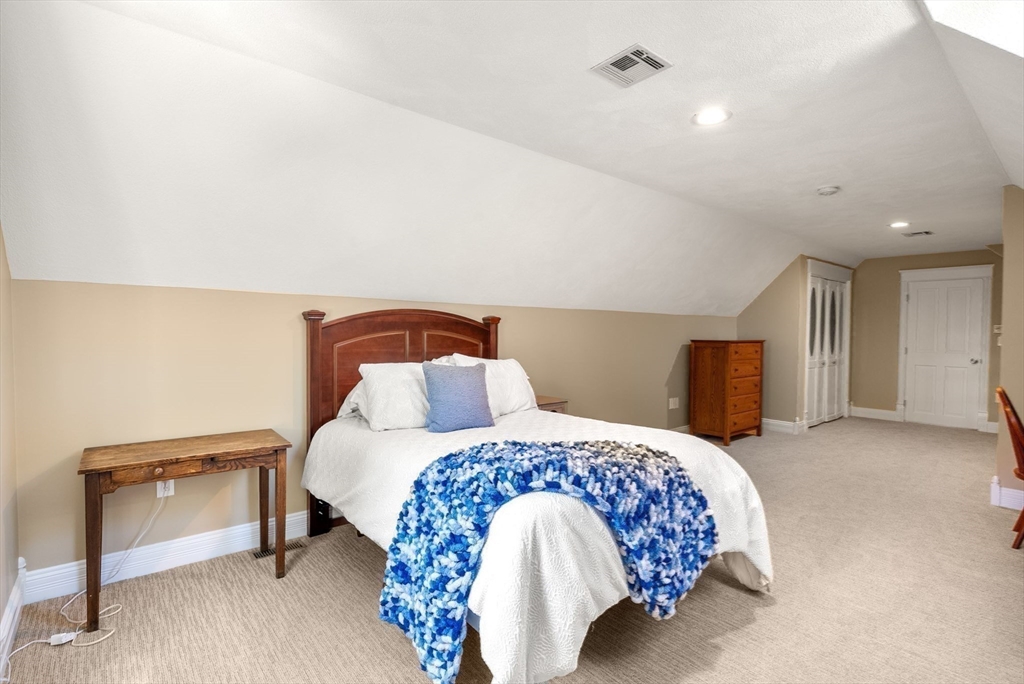 5 Queen Anne Rd