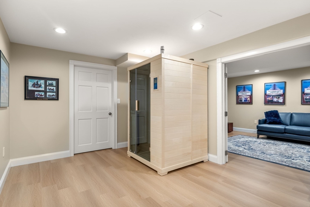 5 Queen Anne Rd