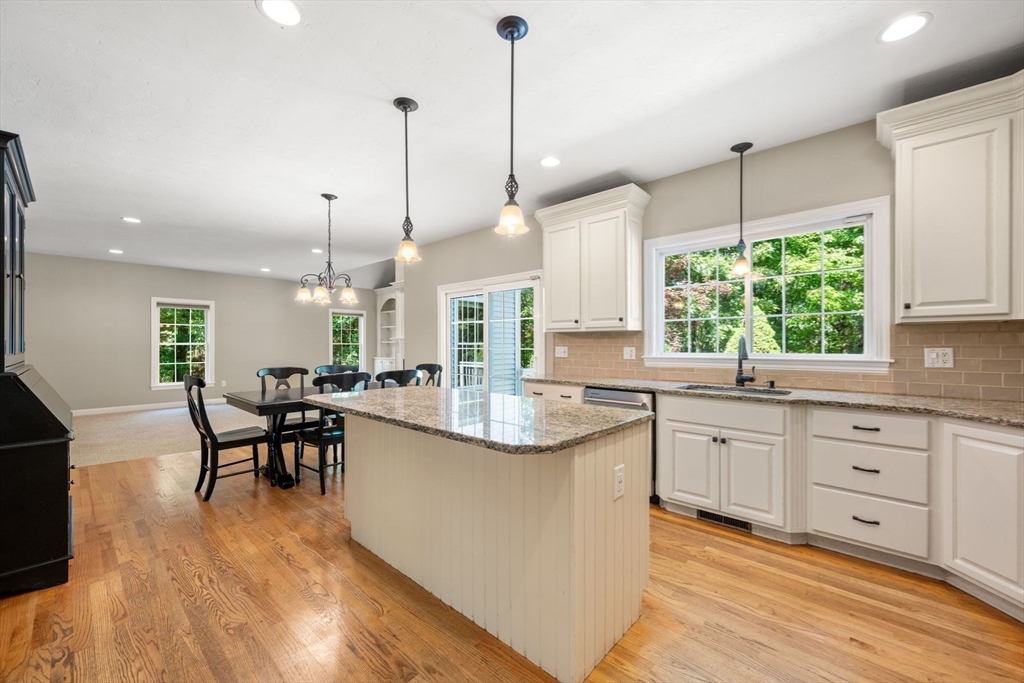 12 Rocky Woods Rd
