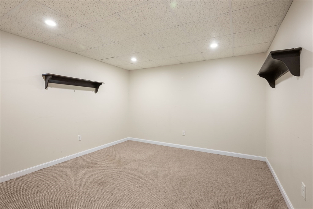 12 Rocky Woods Rd