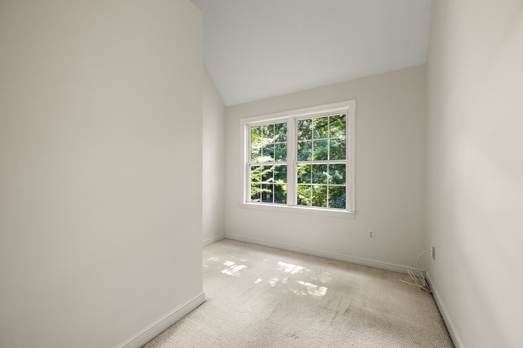 12 Rocky Woods Rd