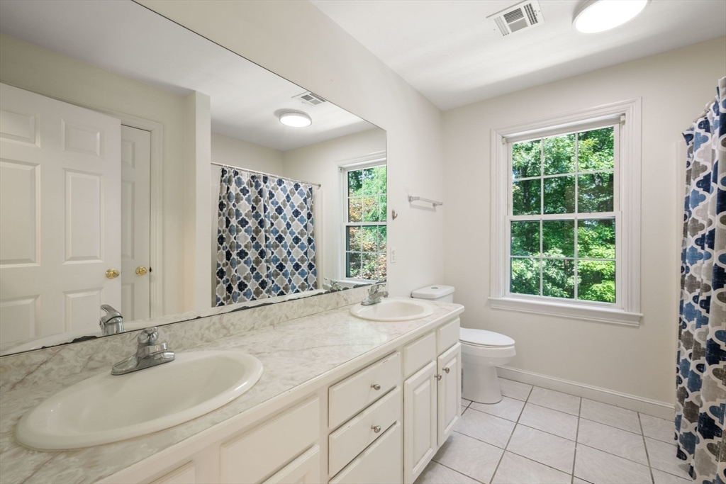12 Rocky Woods Rd