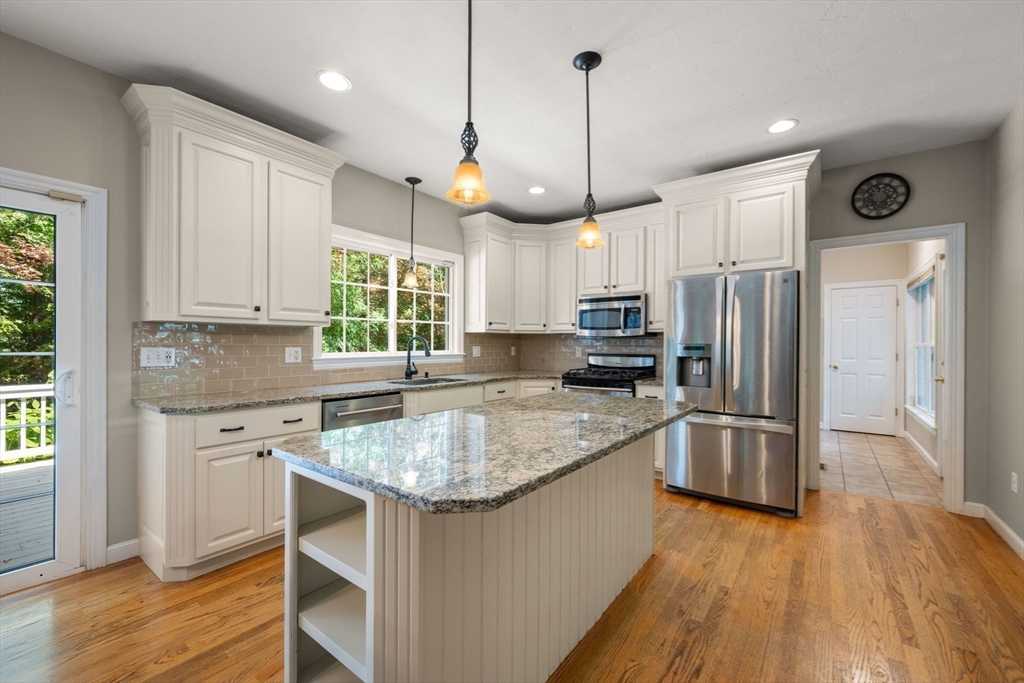12 Rocky Woods Rd