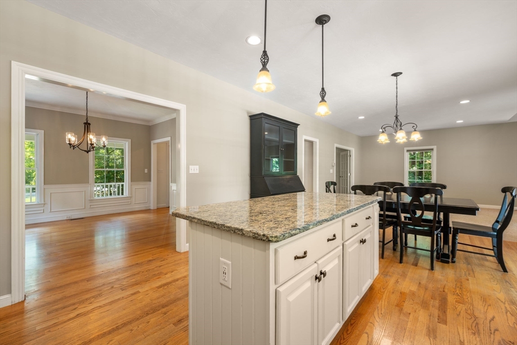 12 Rocky Woods Rd
