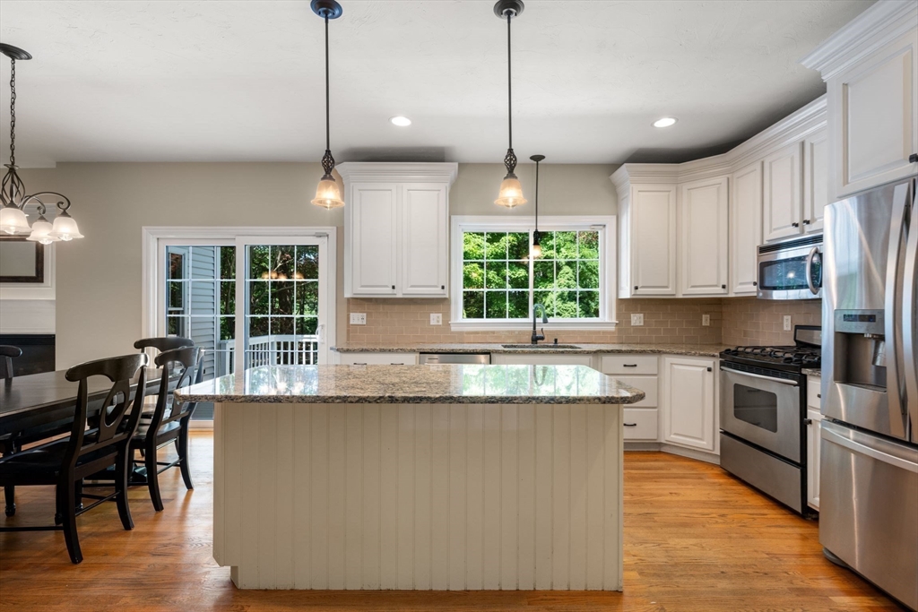 12 Rocky Woods Rd