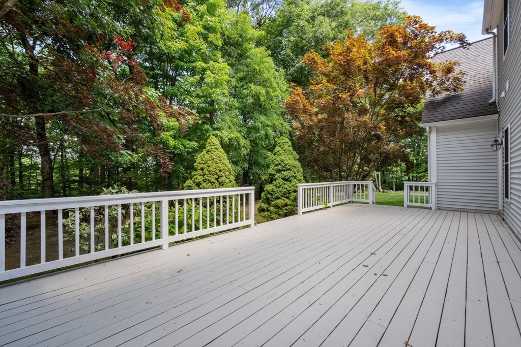 12 Rocky Woods Rd