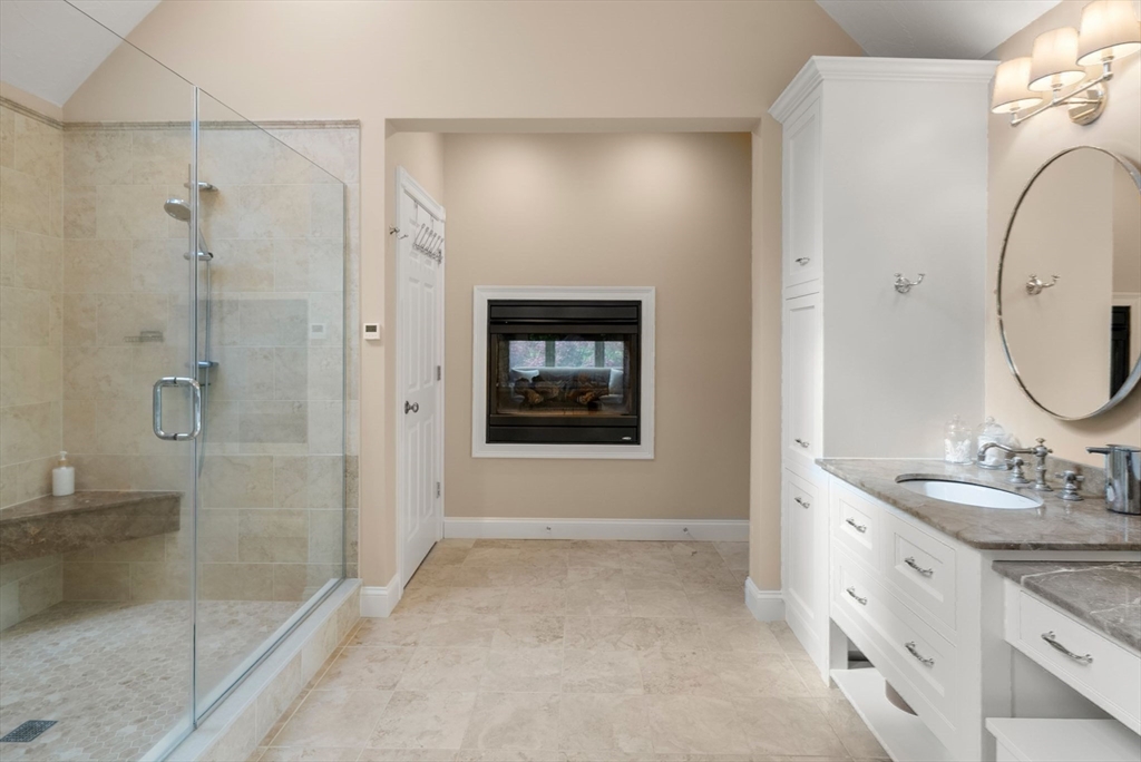 23 Longwood Dr