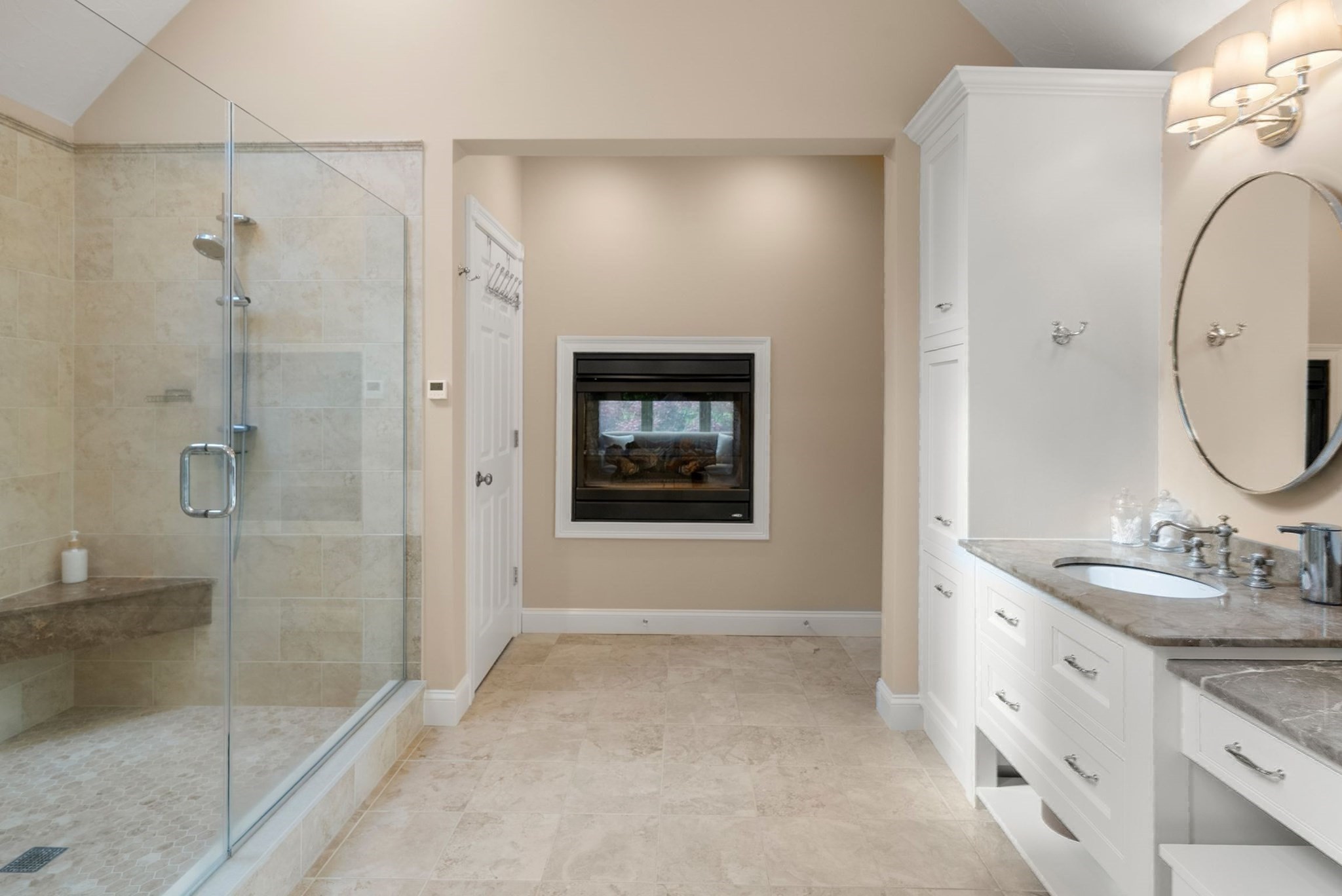 23 Longwood Dr
