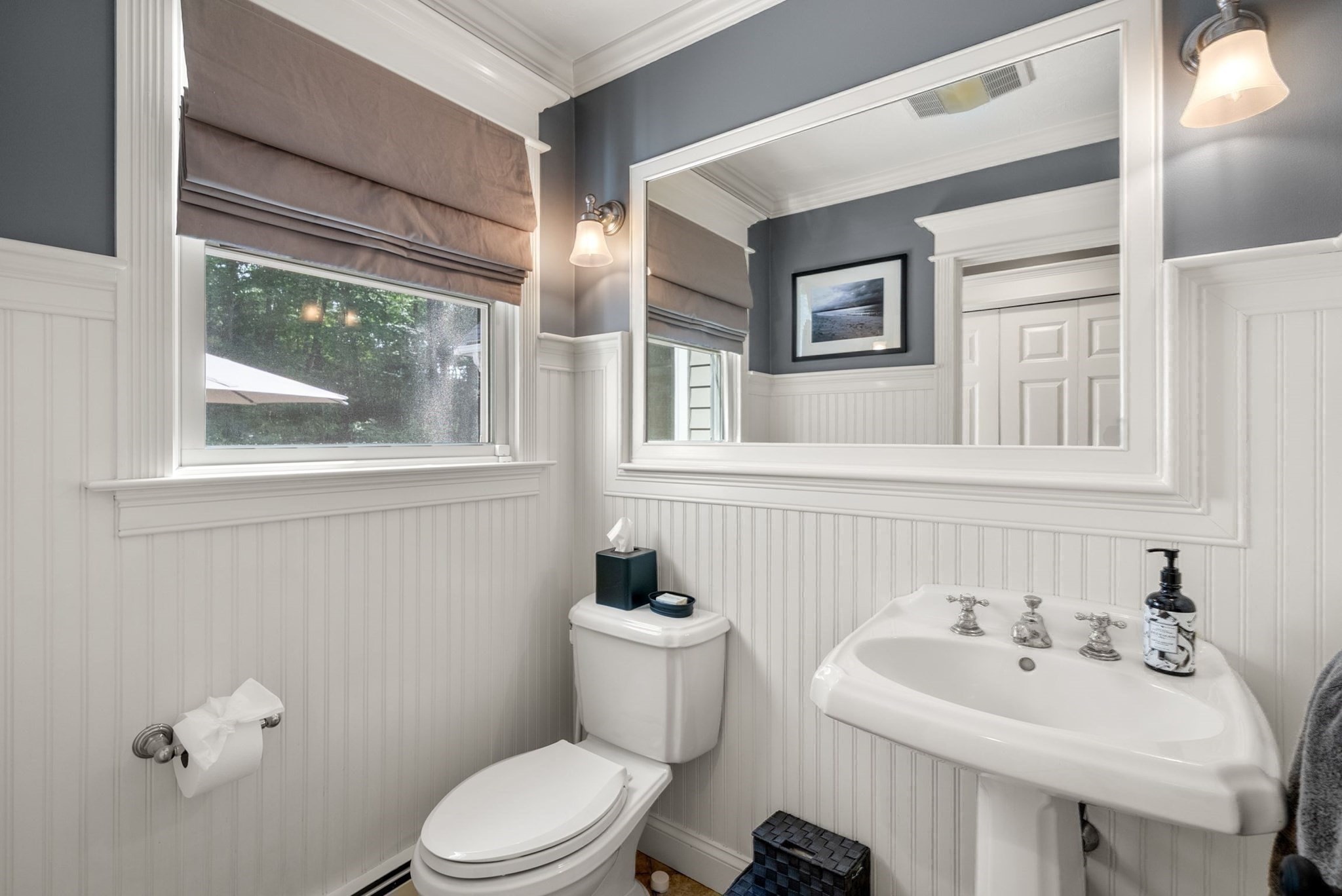 23 Longwood Dr