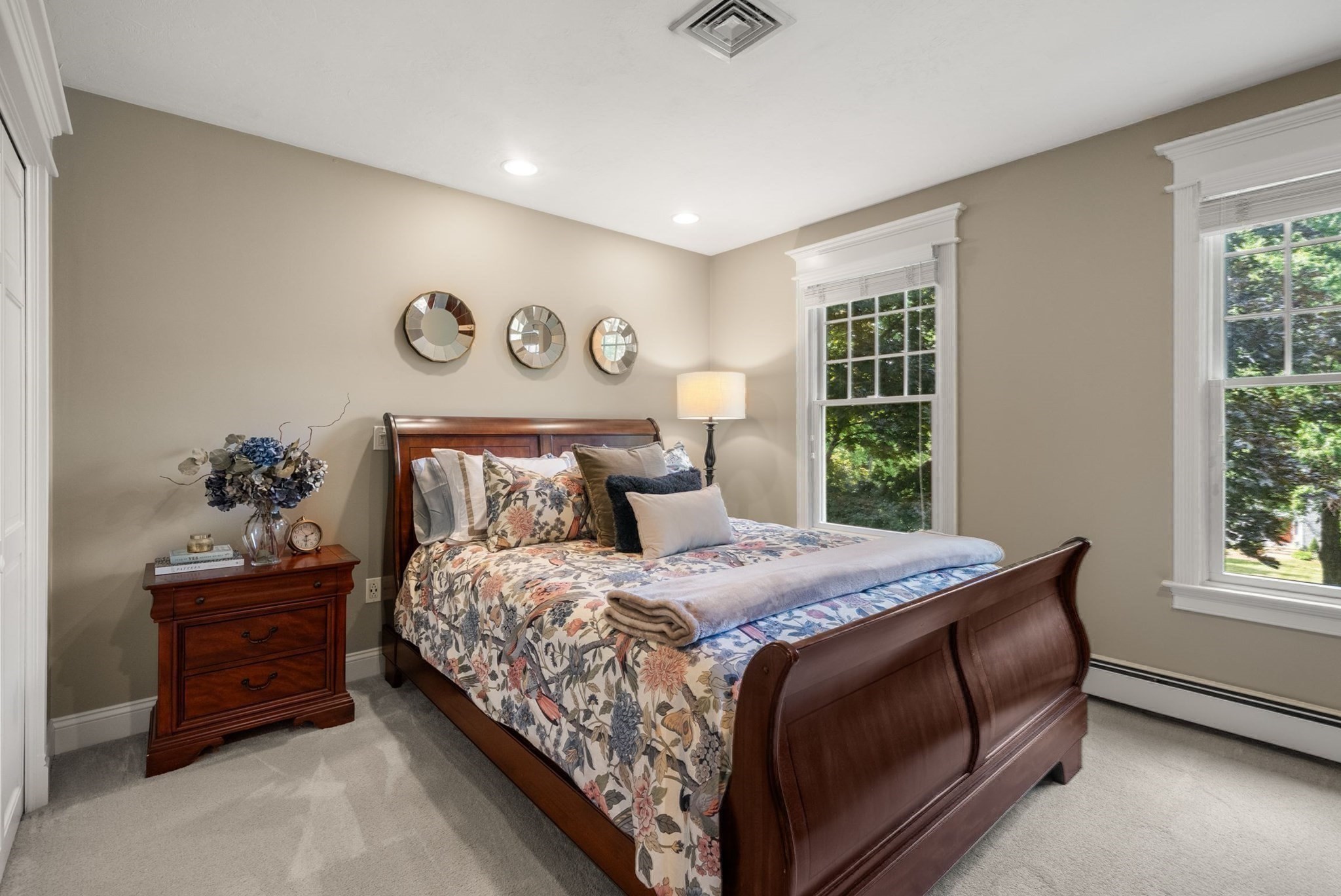 23 Longwood Dr