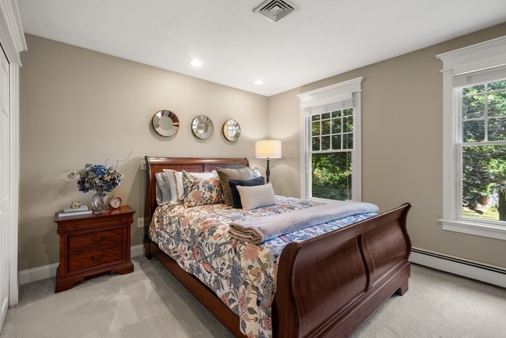 23 Longwood Dr