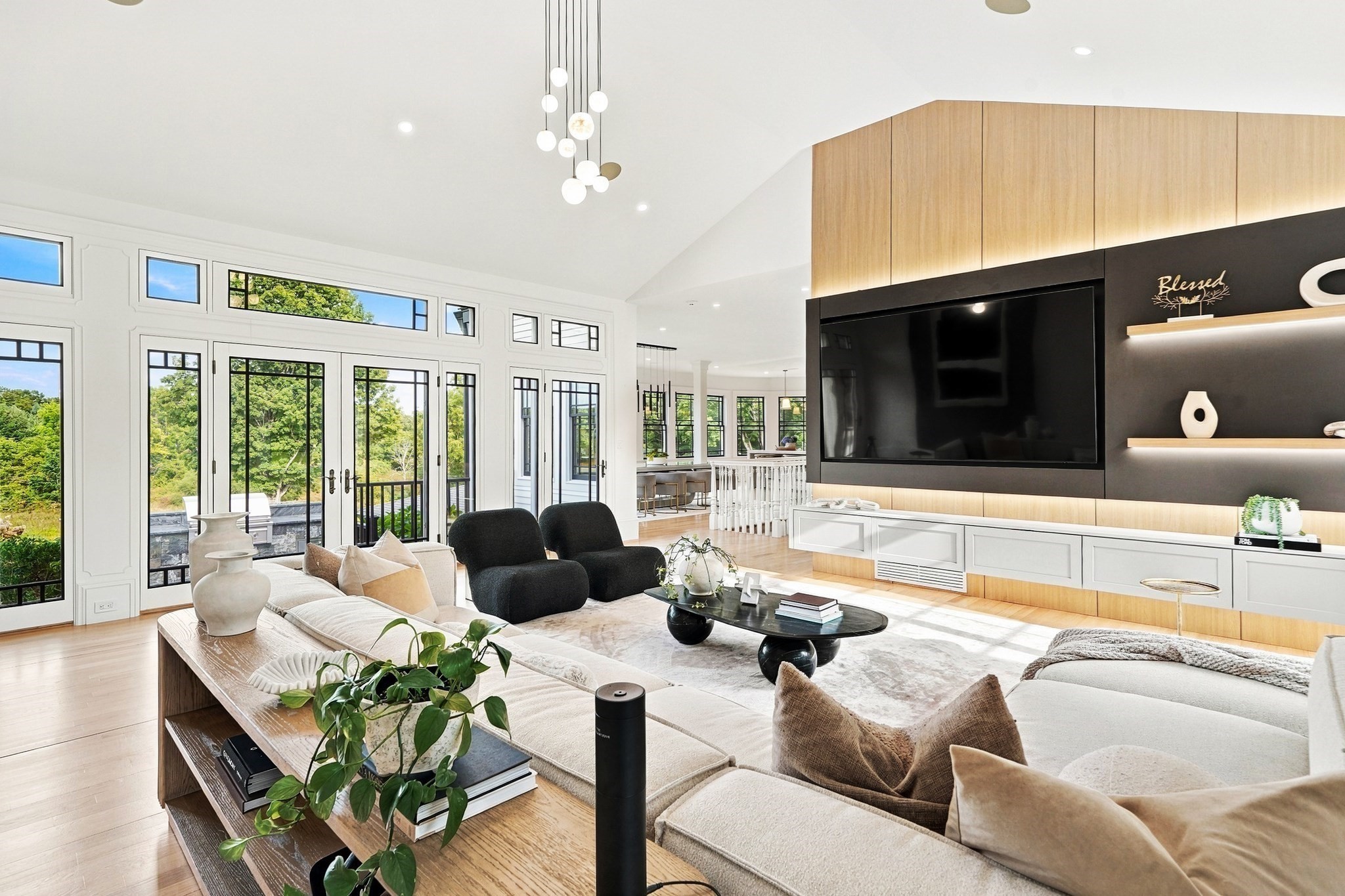 3 Wyndemere Dr