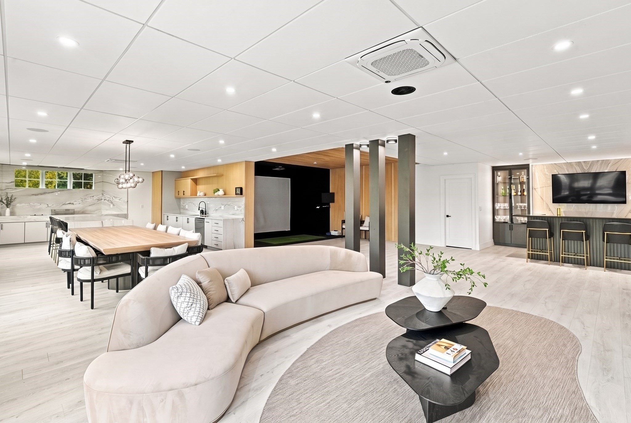3 Wyndemere Dr
