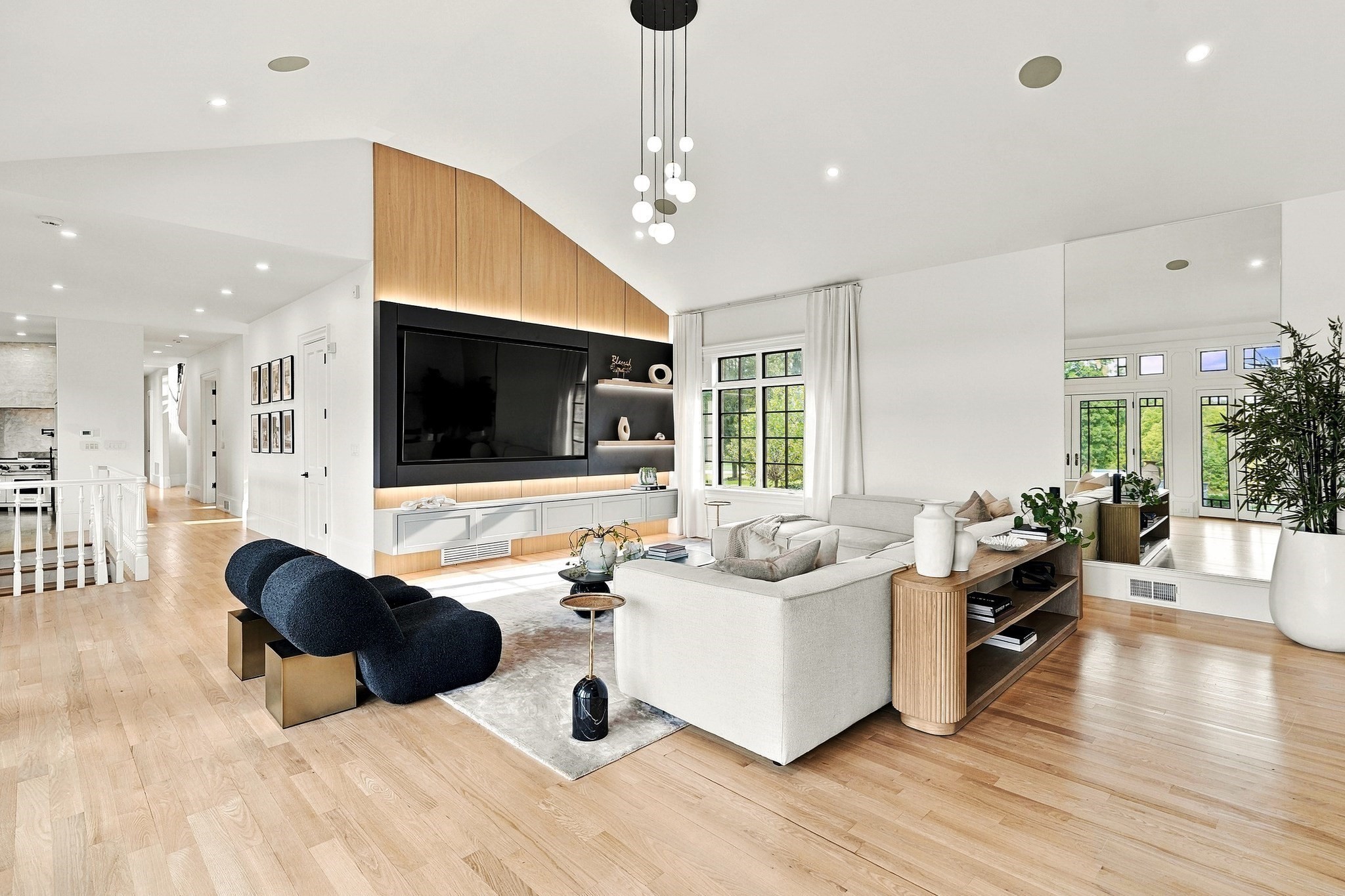 3 Wyndemere Dr