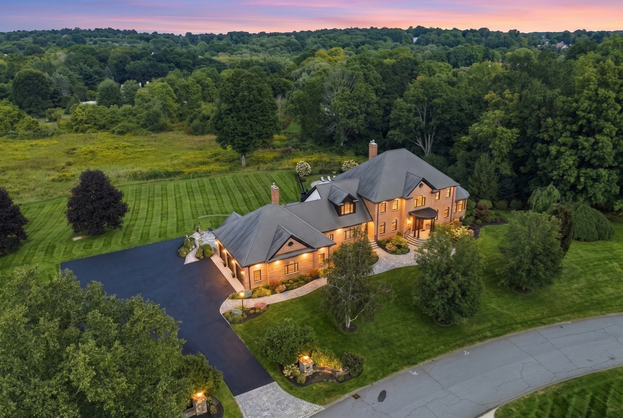 3 Wyndemere Dr