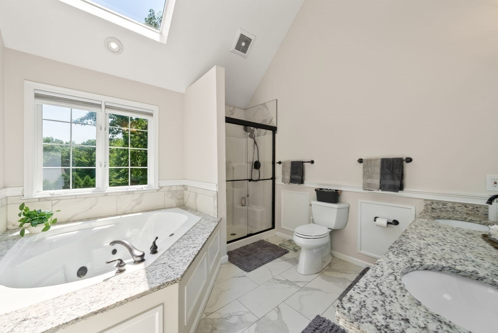 23 Falcon Ridge Dr