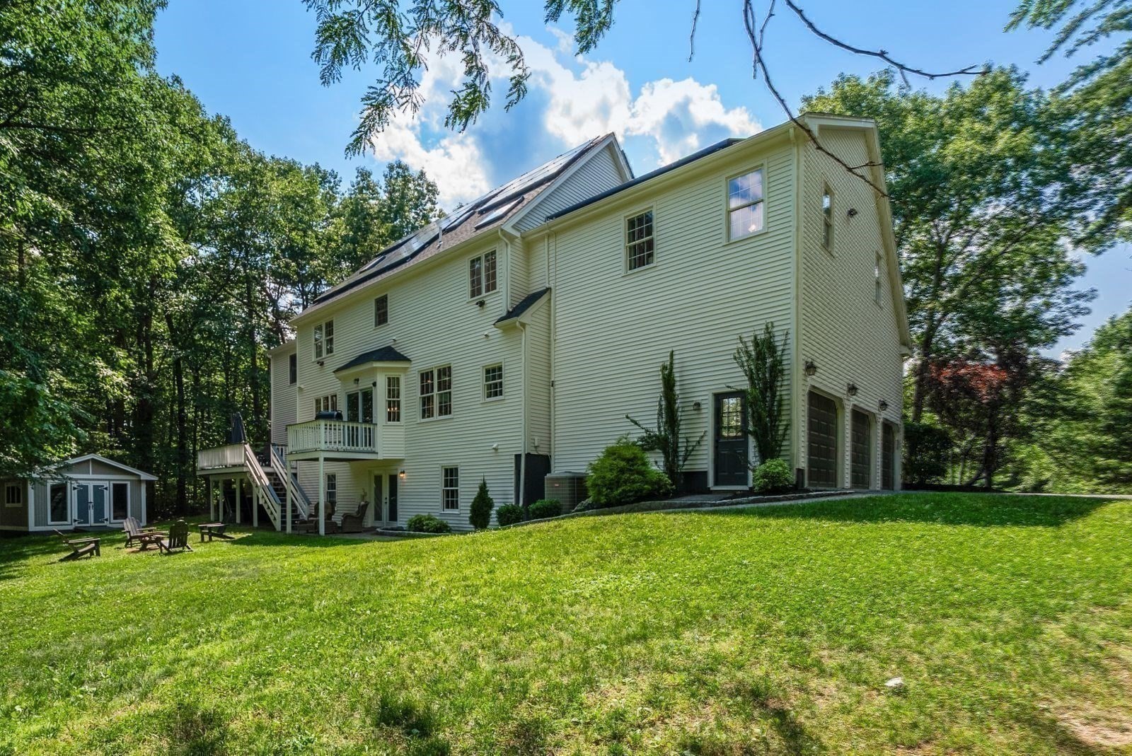 23 Falcon Ridge Dr
